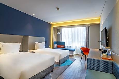 Standard Twin Room with City View