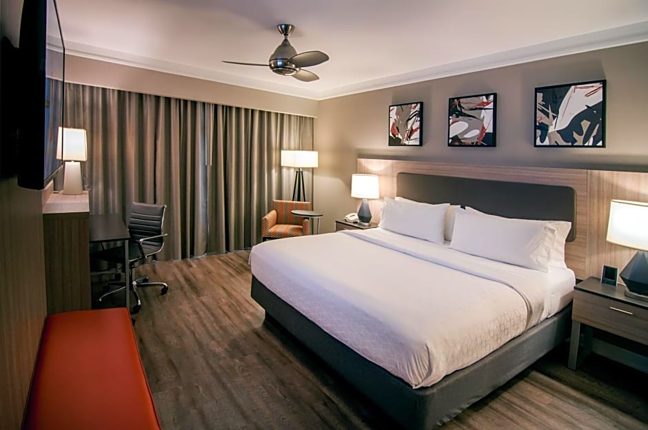 Holiday Inn Baton Rouge College Drive I-10, an IHG Hotel