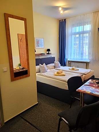 Double or Twin Room with Shower