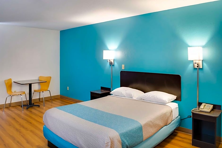 Motel 6-Richmond, IN