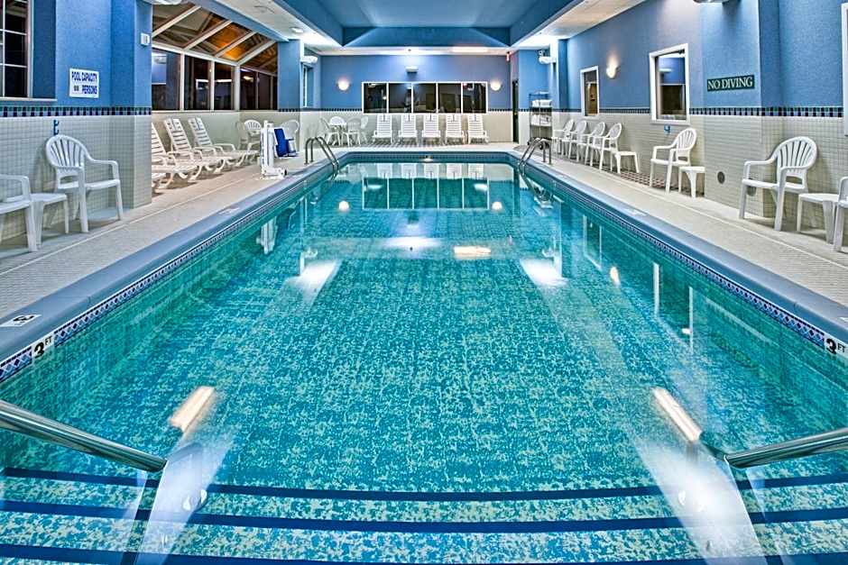 Country Inn & Suites by Radisson, Grand Rapids East, MI