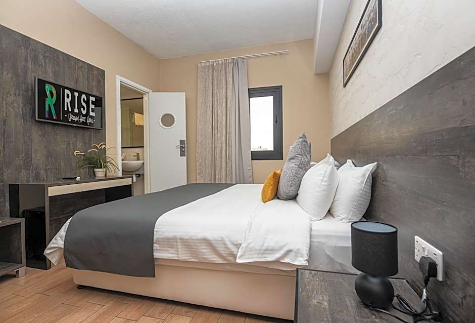 Rise Hotel