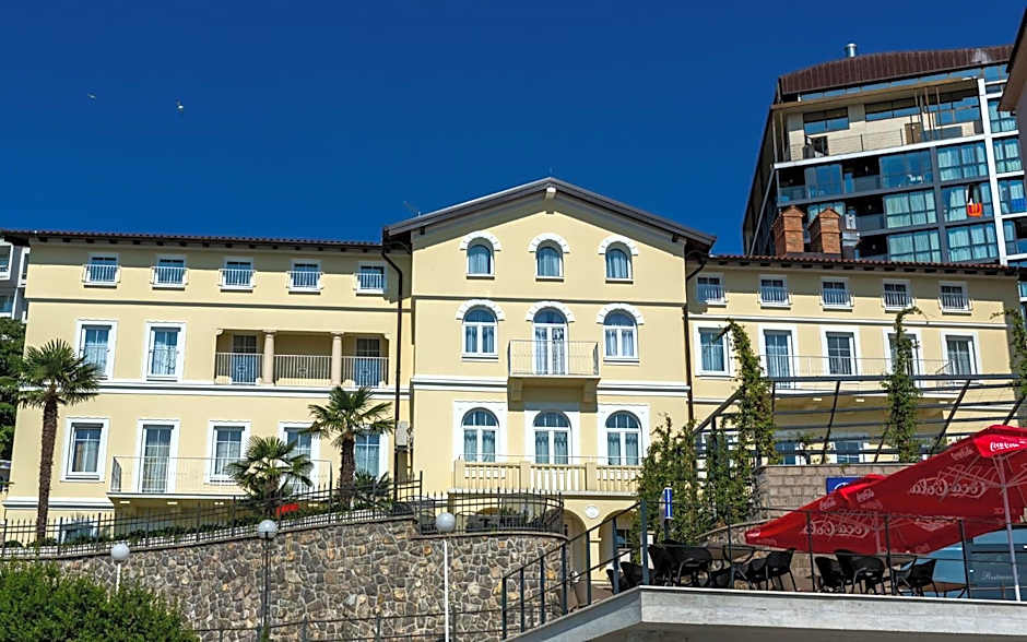 Hotel Domino