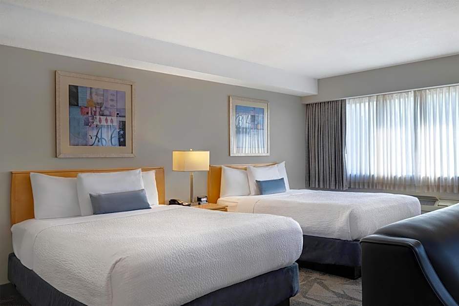 Days Inn by Wyndham Victoria Airport Sidney