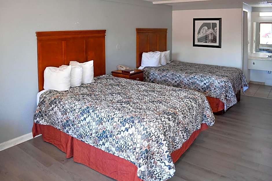 Rodeway Inn Auburn Hills - Detroit