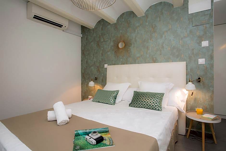SingularStays Botanico 29 Rooms