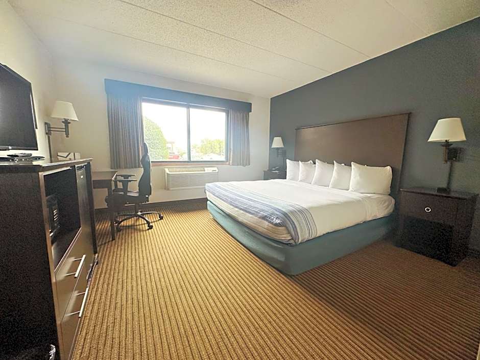 AmericInn by Wyndham Menominee
