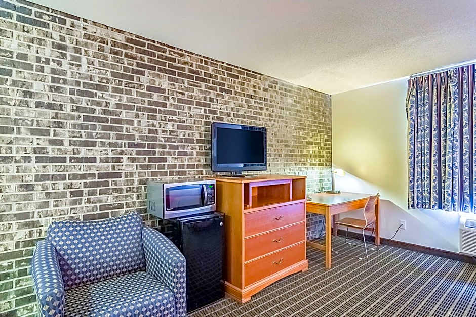 Motel 6-Grand Rapids, MI - Northeast