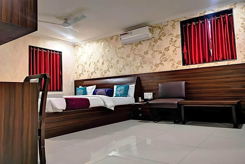 Sai Sharan Stay Inn - Near MIDC Turbhe, Navi Mumbai