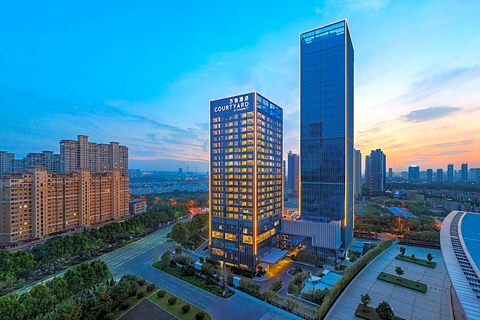 Courtyard by Marriott Luoyang