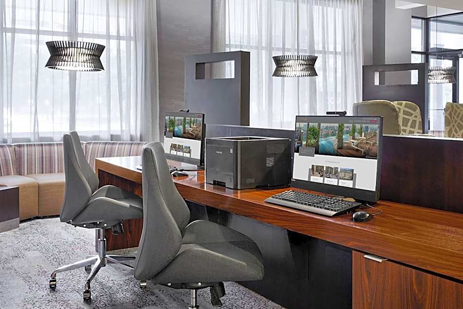 Courtyard by Marriott Milwaukee Downtown