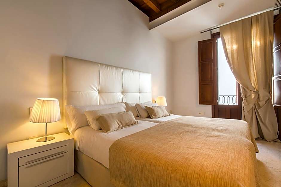 Elvira Suites