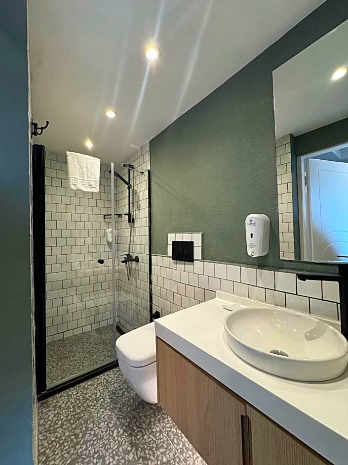 BGuest Hotel & Residence