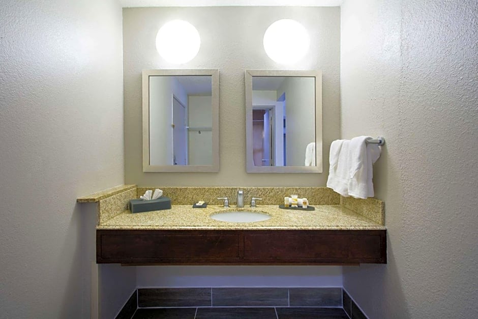 La Quinta Inn by Wyndham Roanoke Salem