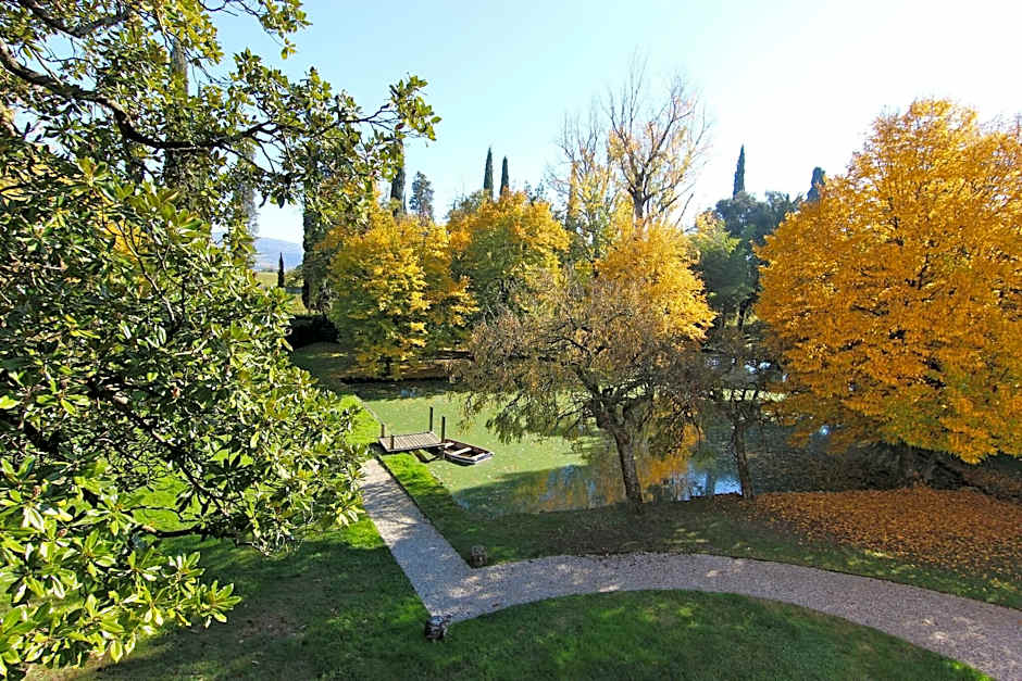 Villa Giona