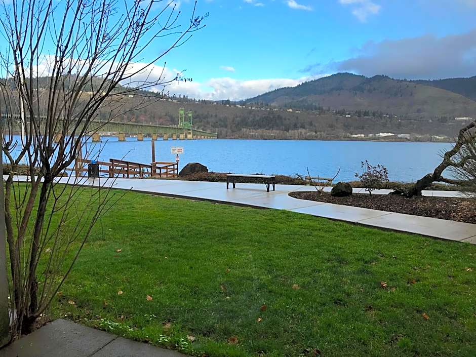 Best Western Plus Hood River Inn