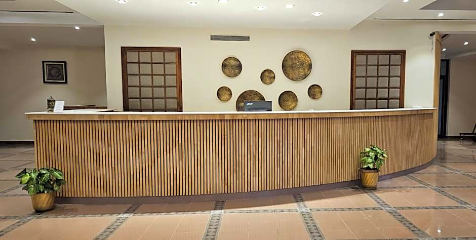 Hotel Lumbini Garden New Crystal