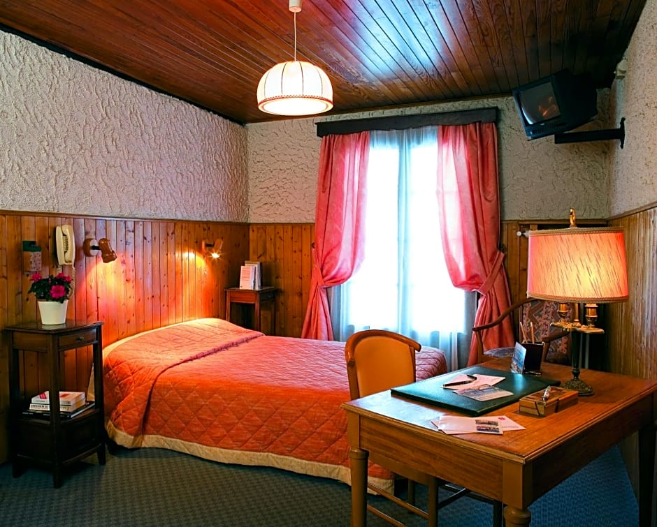 La Petite Chaumiere