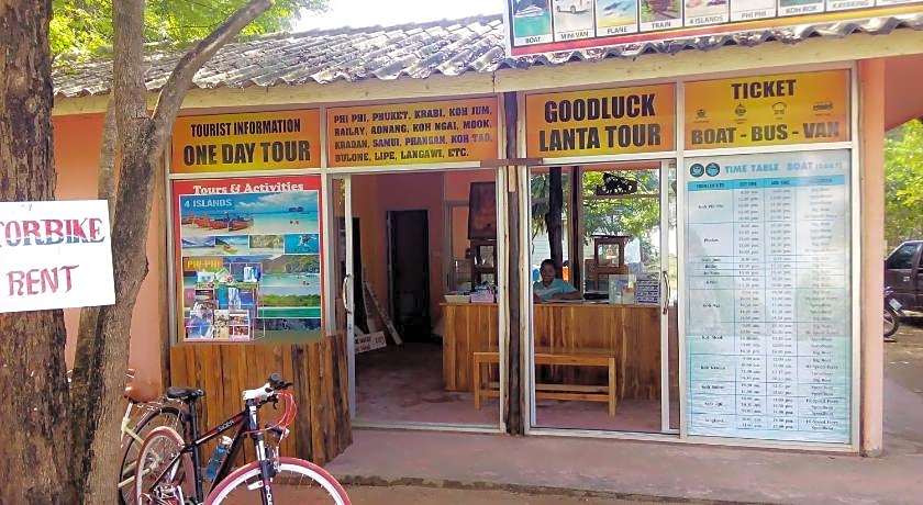 Chill Chill Long Beach Hostel