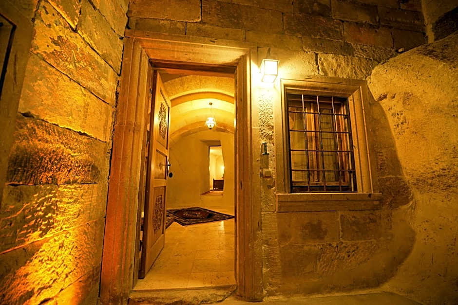 Vineyard Cave Hotel