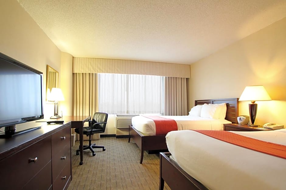 Ramada by Wyndham Minneapolis Airport - Eagan