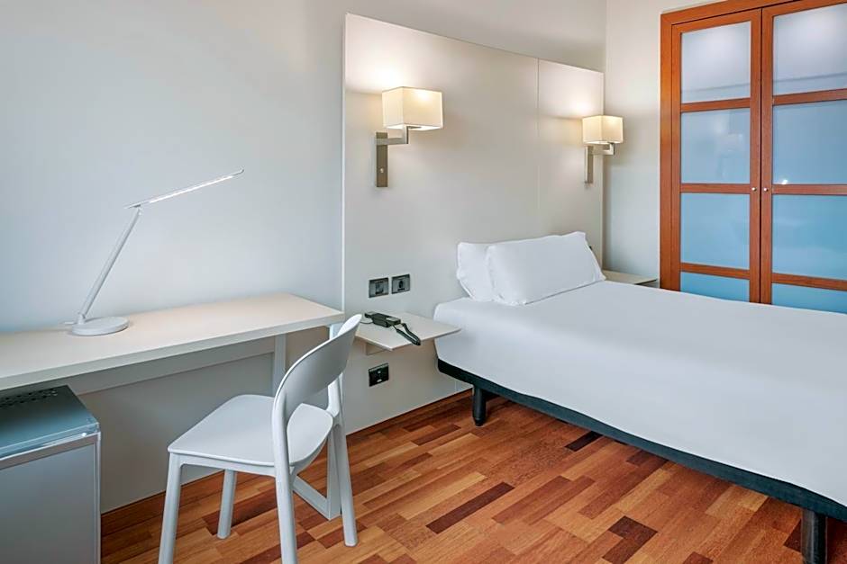 B&B Hotel Granada Estacion