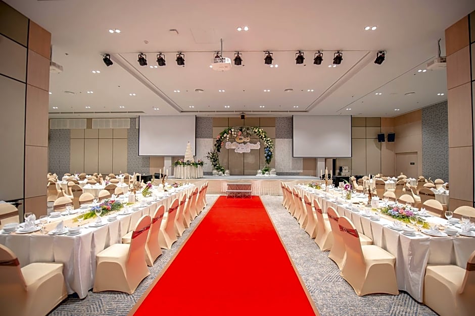 Oakwood Hotel & Residence Sri Racha