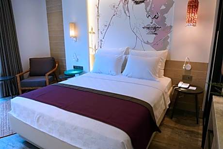 Deluxe Double Room with Garden View - Disability Access
