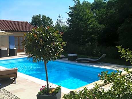 Logis Hotel La Grange Du Relais