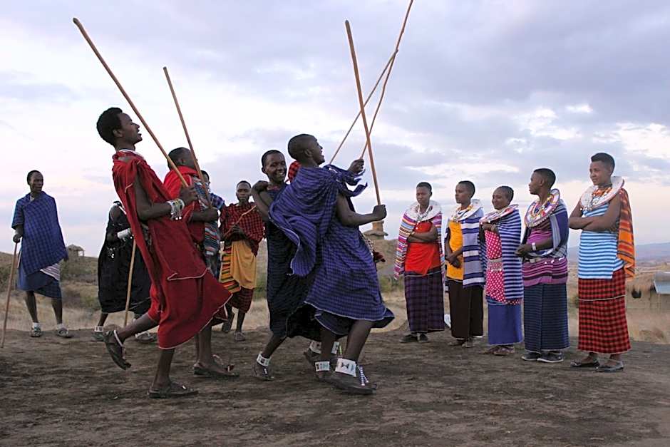 Original Maasai Lodge – Africa Amini Life