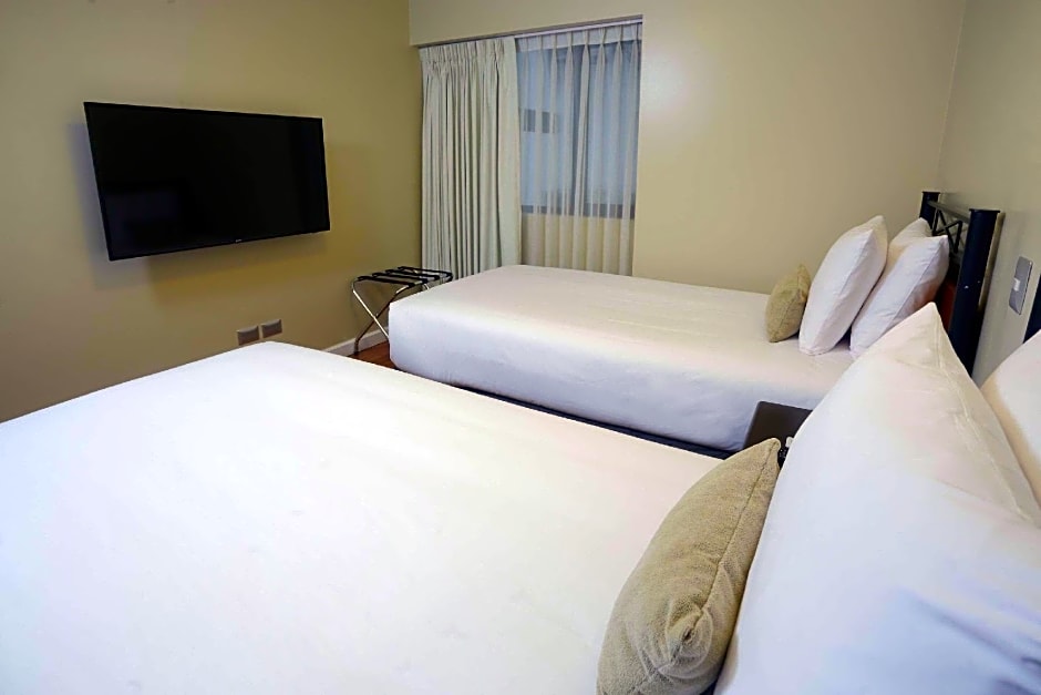 Radisson Hotel Plaza del Bosque