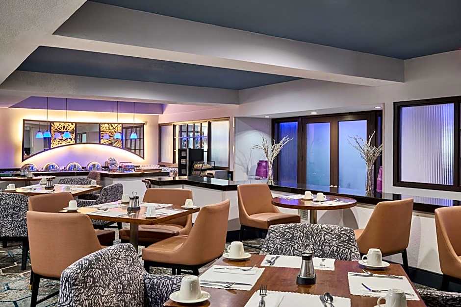 DoubleTree by Hilton Chatsworth