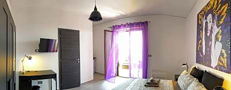 Deluxe Double Room with Balcony and Sea View