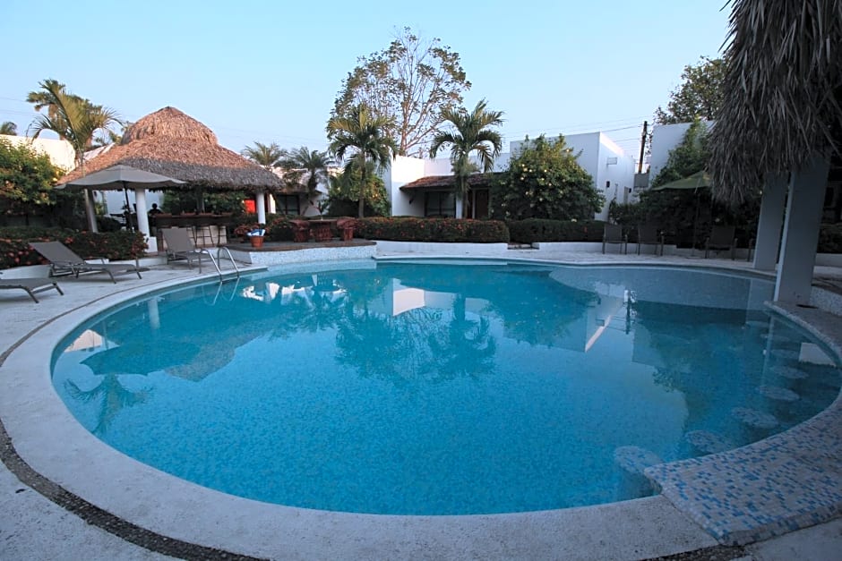 Villa Blanca Suites