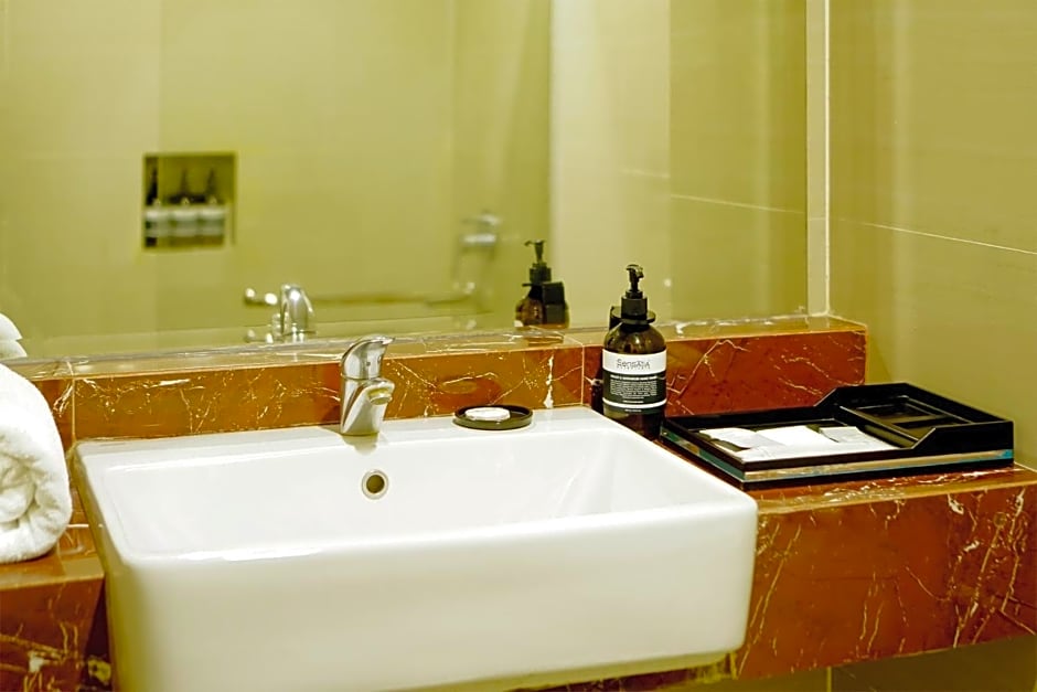 Portola Grand Arabia Hotel