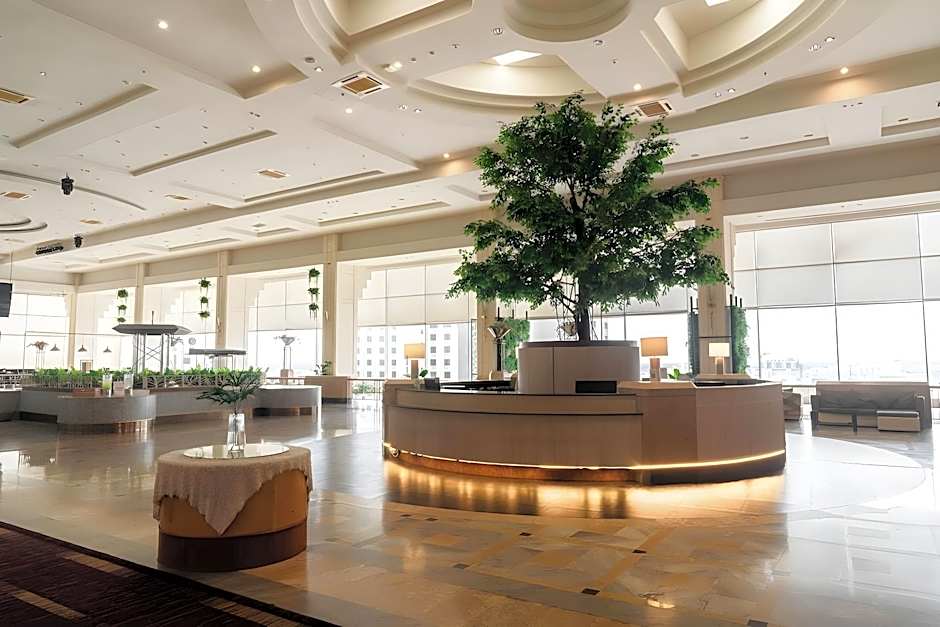 Lee Gardens Plaza Hotel