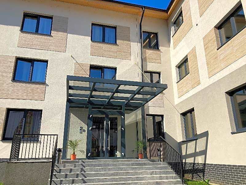 H11 Downtown Apartments