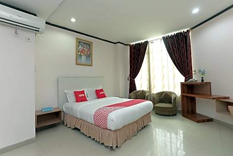 OYO 2057 Hotel Kharisma