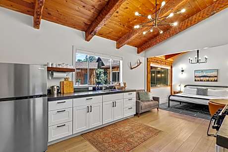 Suite with Garden View