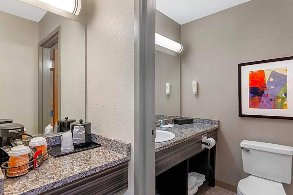 Comfort Inn Huntington near University area