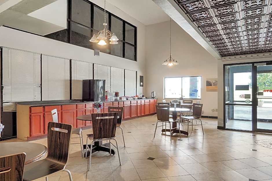 Lonestar Inn & Suites, Erick OK - Hwy 40 BY OYO