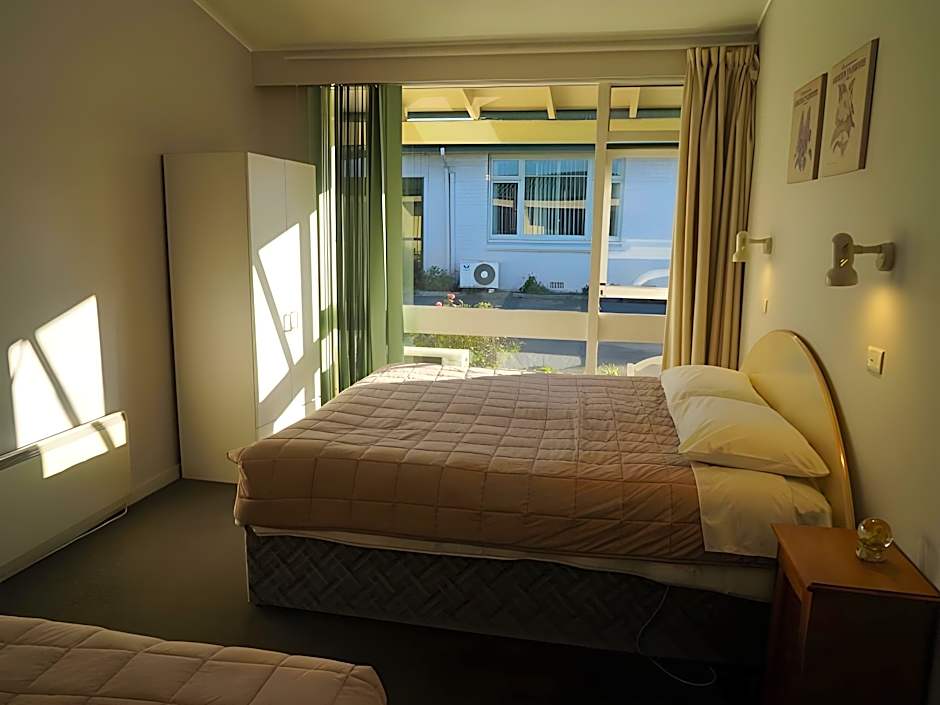 Tui Lodge Motel