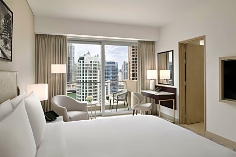 Deluxe King Room with City View and Balcony