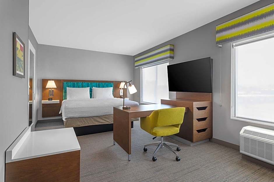 Hampton Inn & Suites Bakersfield Central