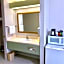 BridgePointe Inn & Suites by BPhotels, Lincoln I-80 & 27th St