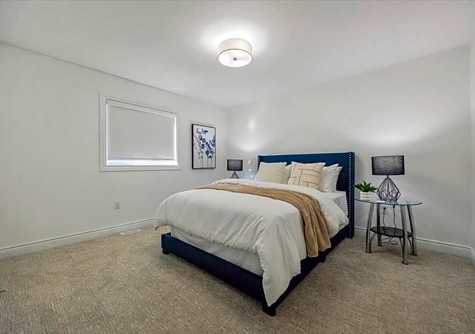 Luxurious and Beautiful, Barrie