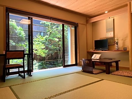 Superior Twin Room with Garden View