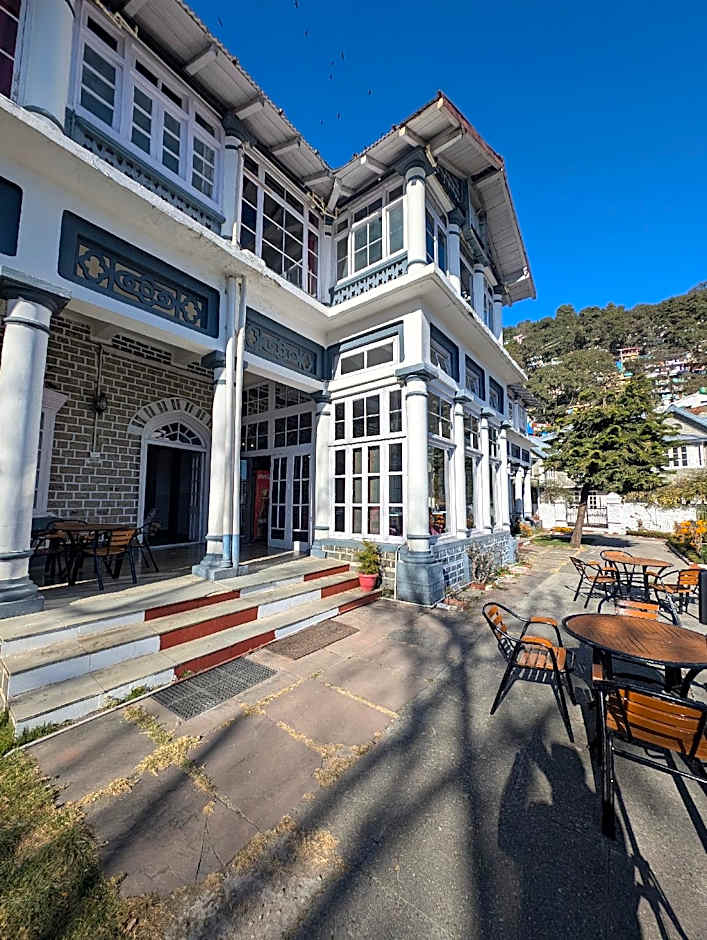 The Palace Belvedere Hotel