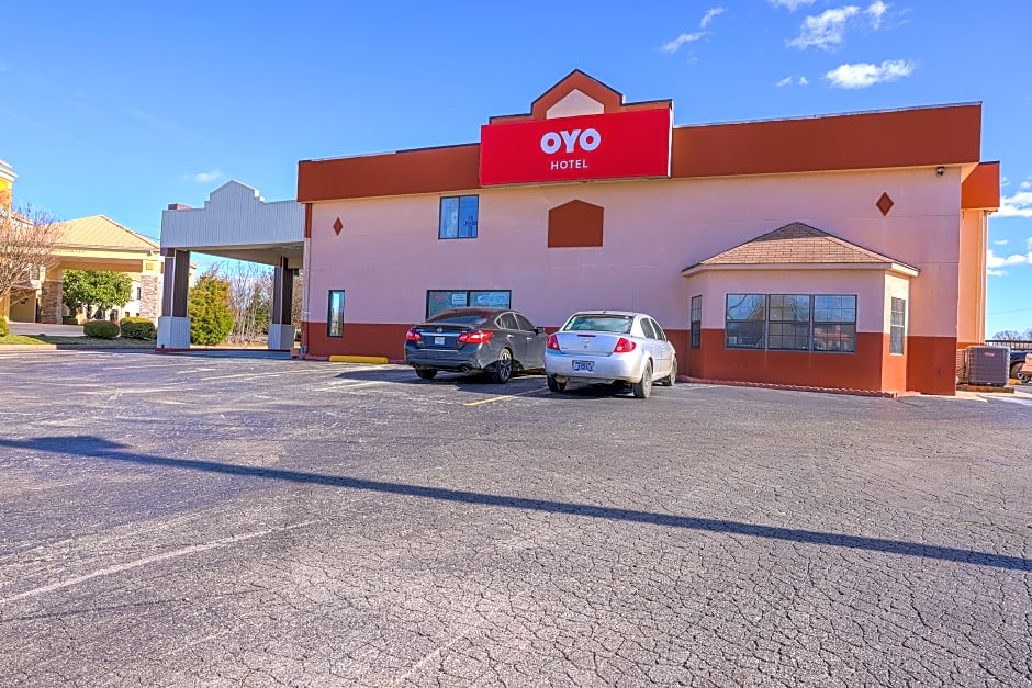 OYO Hotel Brownsville TN I-40