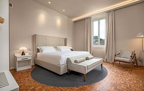Signature Suite